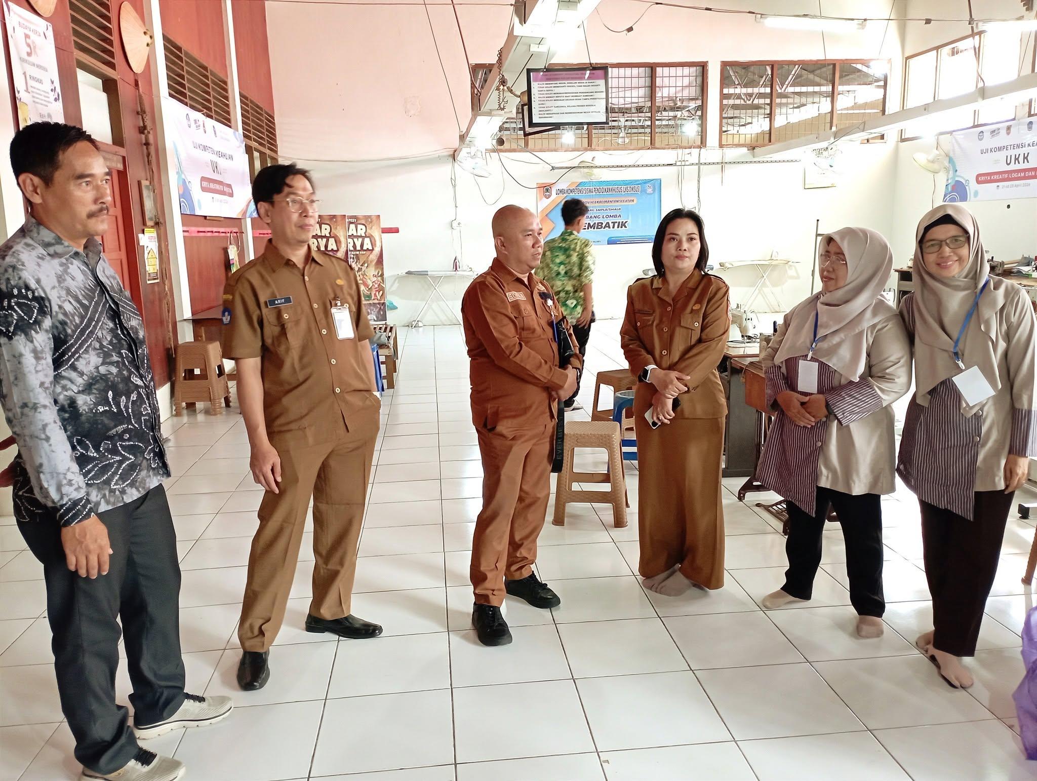 Peninjauan Ruang Lomba